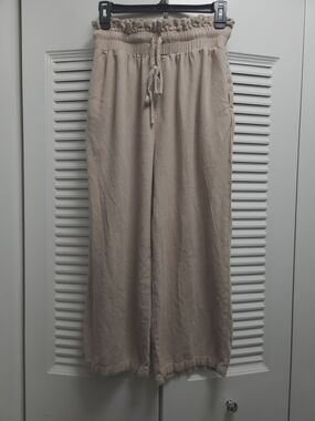 LILLUSORY Beige Wide Leg Pants Size Medium Drawstring Waist Pockets